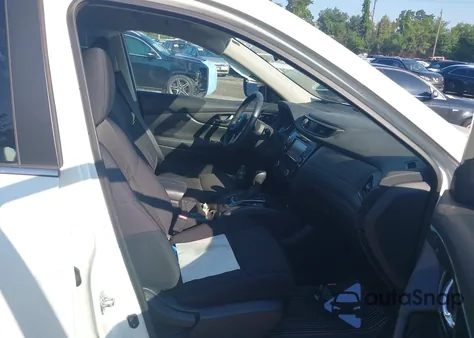 2017 Nissan Rogue Sv из США, поврежденный, VIN 5N1AT2MV7HC882108